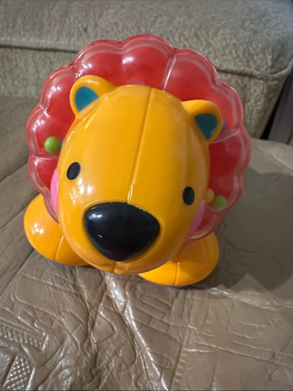 Fisher Price Amazing Animals Click Clack Lion  Baby Toy